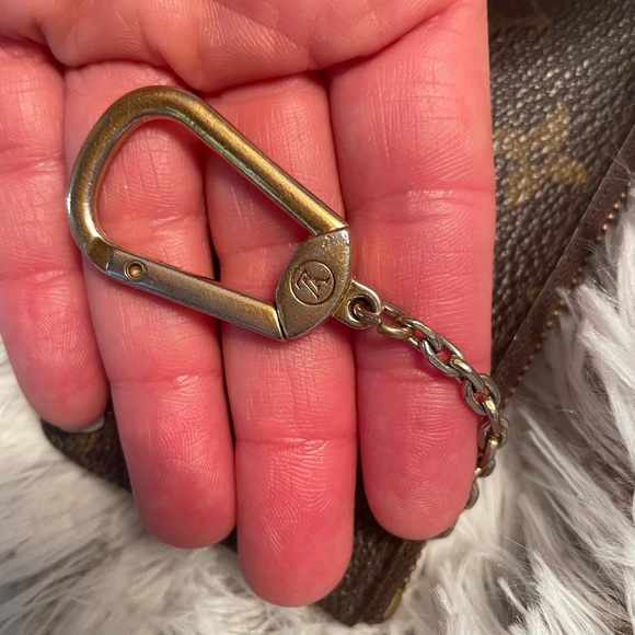 Louis Vuitton Monogram Key Clés Key Chain Pouch - Picture 7 of 13
